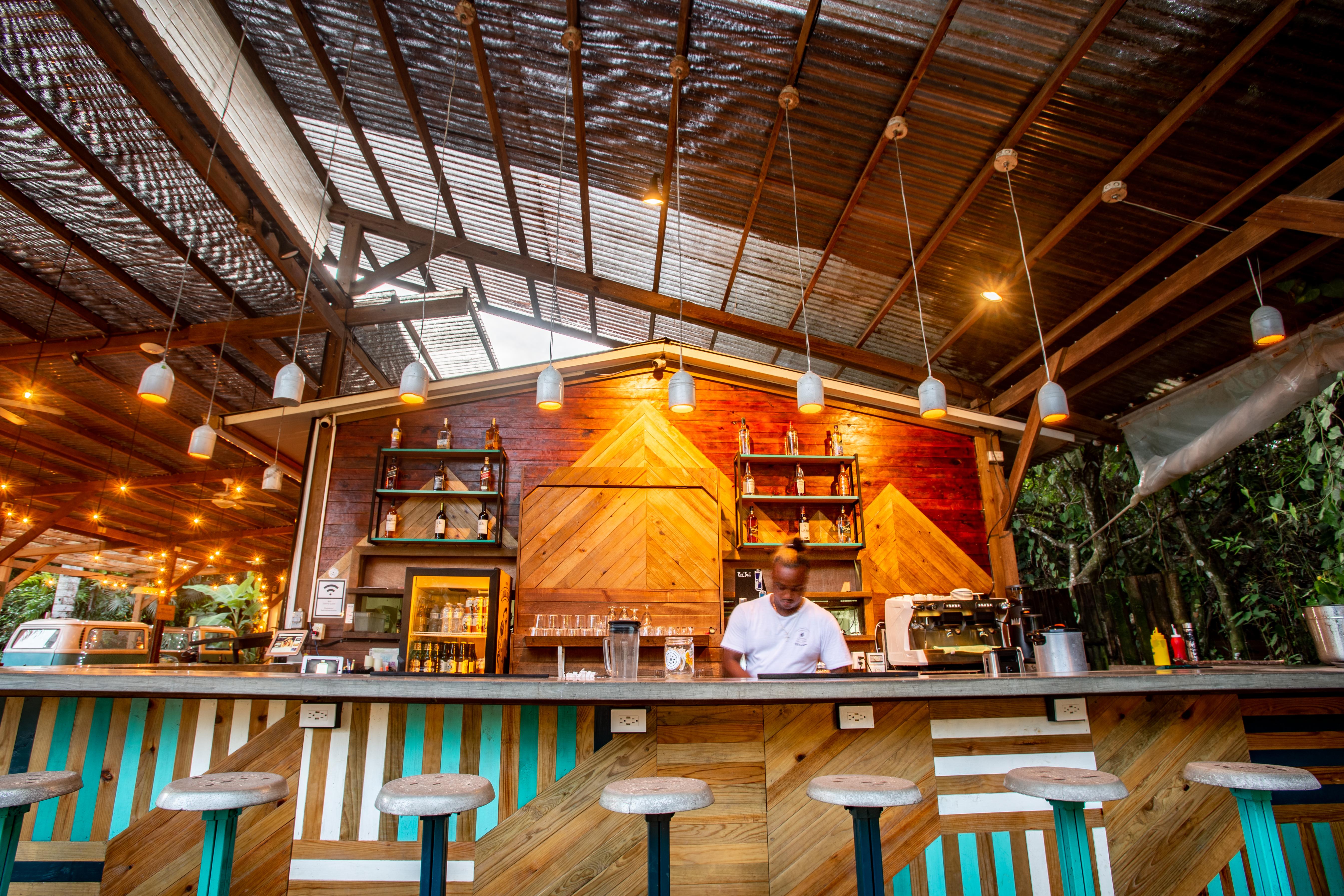 Socialtel Red Frog Hotel Bocas del Toro Exterior photo